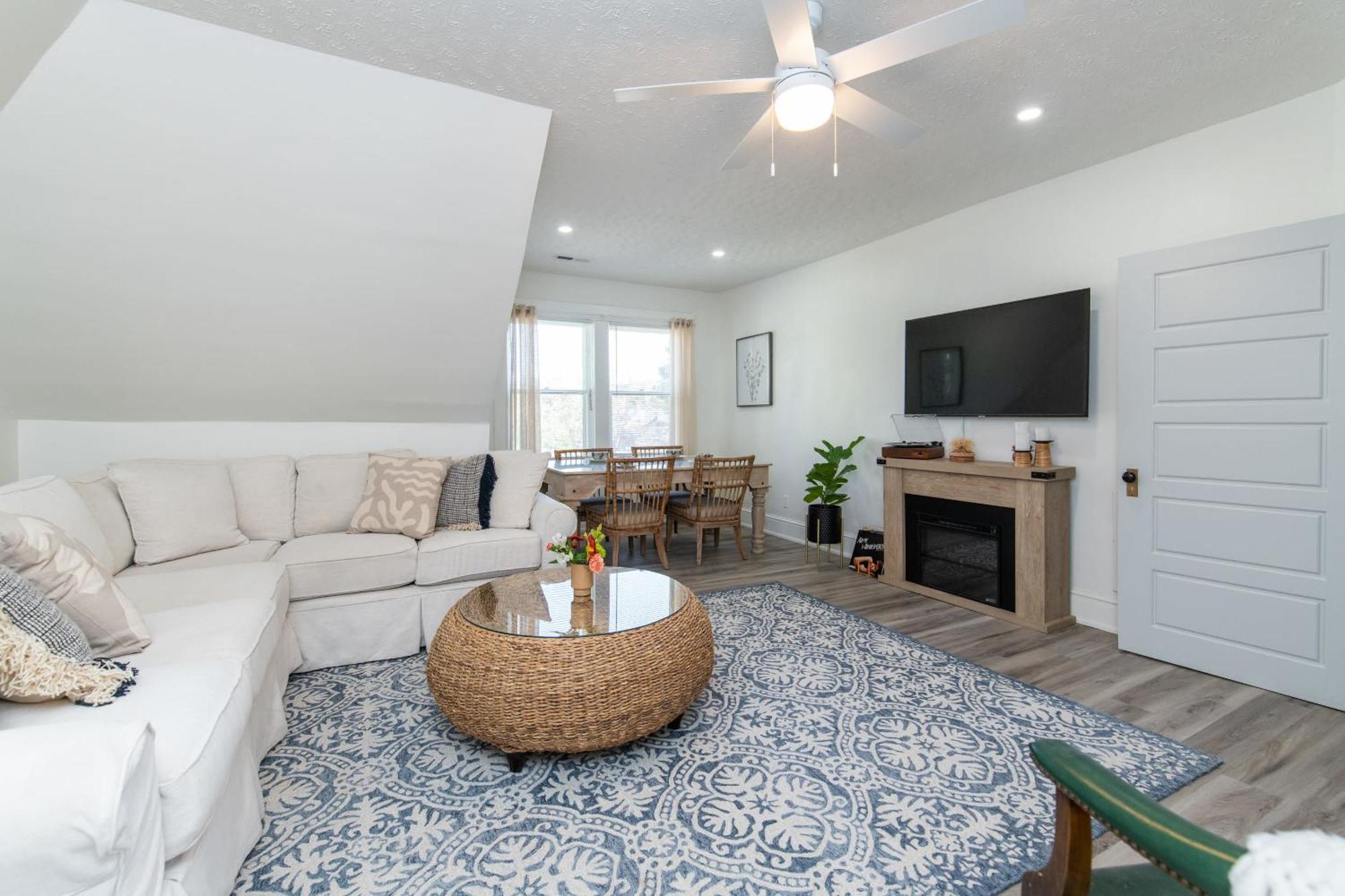 Loft On Capital - Ideally Located To Distilleries Frankfort Exterior foto